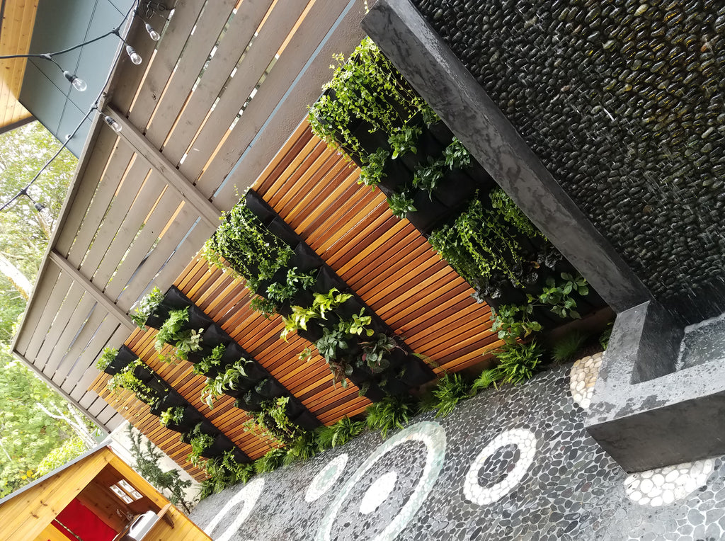 12 Pocket Outdoor Vertical Living Wall Planter