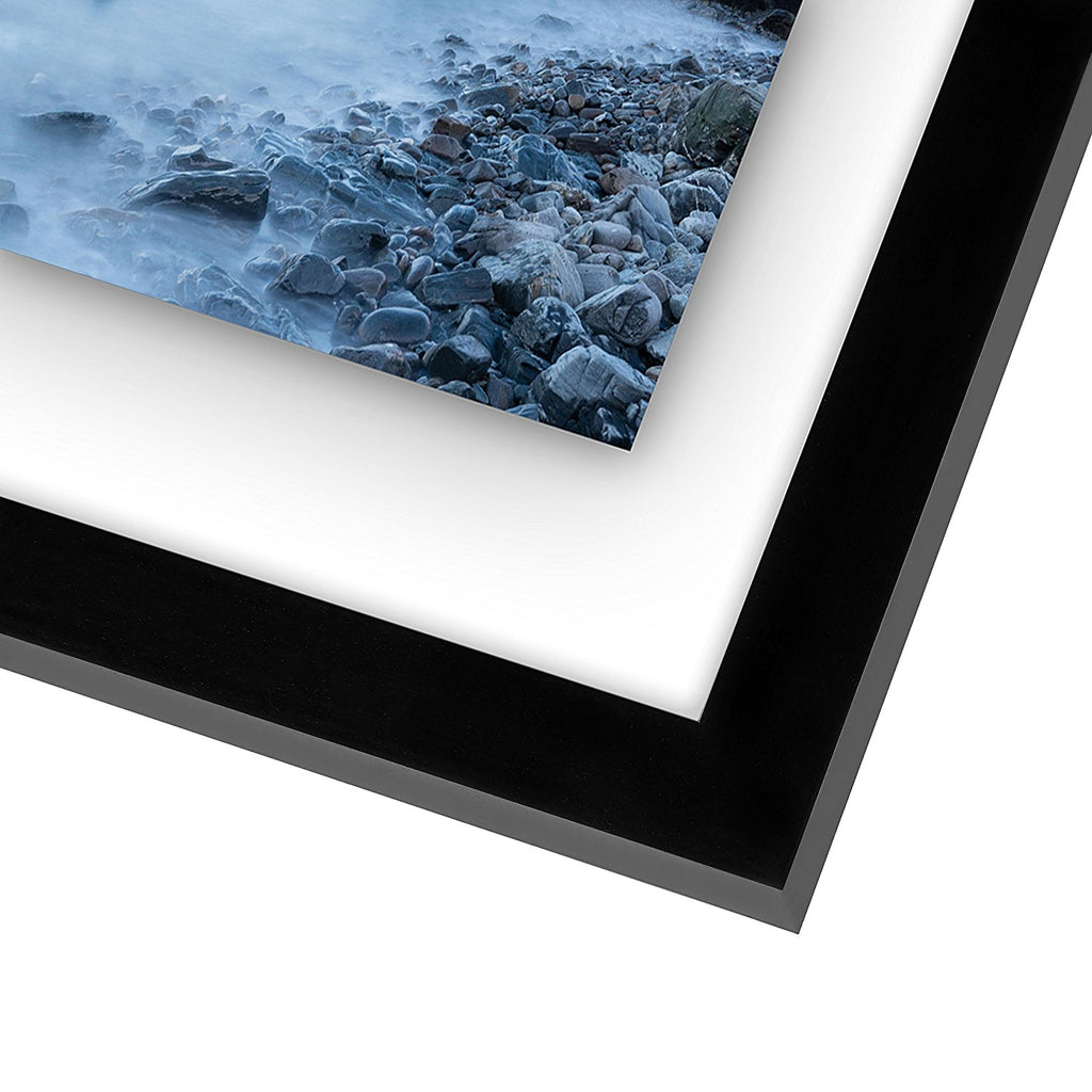 Floating Frame - Modern Picture Frame Designed to Display a Floating Photograph, Black
